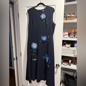 Lela Rose Sleeveless Navy Floral Appliqué Dress